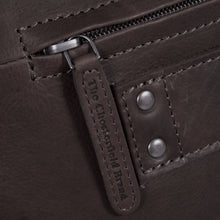 Afbeelding in Gallery-weergave laden, Laptoptas Ryan 17.3 inch leder bruin Chesterfield