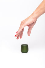 Afbeelding in Gallery-weergave laden, Lexon Mino+ LA125 Bluetooth Speaker Dark Green