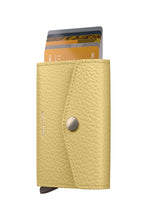 Afbeelding in Gallery-weergave laden, Secrid envelope wallet pebble butter yellow
