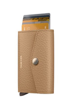 Afbeelding in Gallery-weergave laden, Secrid envelope wallet pebble cappuccino
